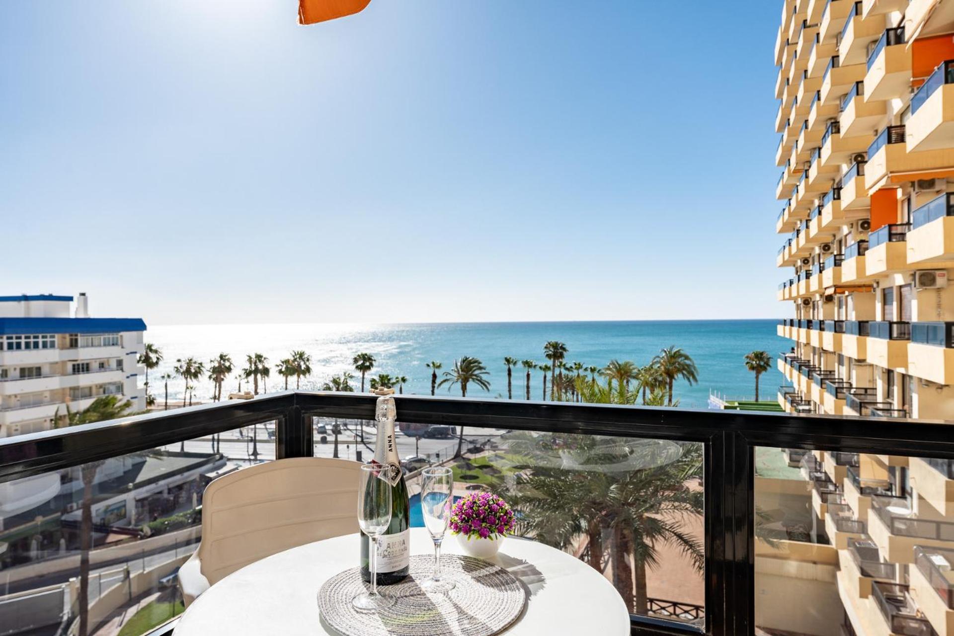 Malagasuite New Aloha Playa Benalmádena Esterno foto
